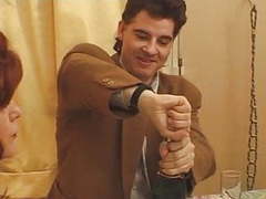 CrocoList presents: La brunette se tape la famille