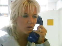 CrocoList presents: Car dogging ( cum on car windows )