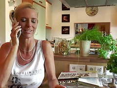 CrocoList presents: Blonde milf fickt mit dem elektriker