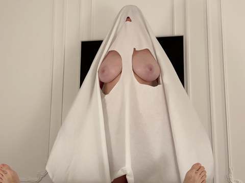 CrocoList presents: Fucked big titty ghost on halloween