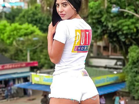 CrocoList presents: Puti shorts - hot amateur latina mami sits on my huge dick cfnm