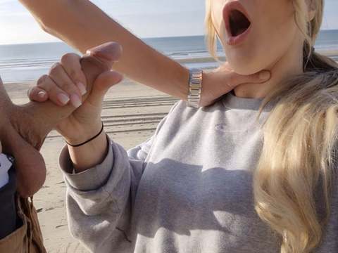 CrocoList presents: Outdoor after a blowjob for a stranger on the beach, i was fucked in public