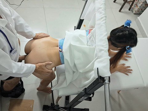 CrocoList presents: Gynecologist loses cell phone that contained videos of his patients!
