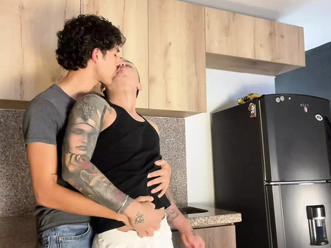 CrocoList presents: Colombian boy shows how to take a huge cock - enriquemudu & milky_santy