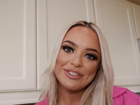 CrocoList presents: Blonde alexis kay with big boobs wearing lingerie gets fucked