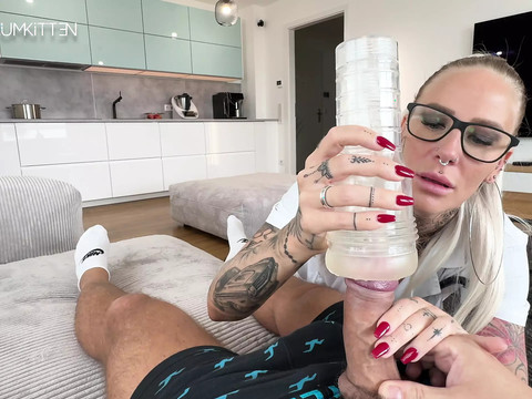 CrocoList presents: Ride therapy for pole fever - raw xxl glasses facial you won't forget