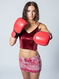 CrocoList presents: Sexy Ukrainian belle Oxana Chic strips off her clothes and poses nude in a gym